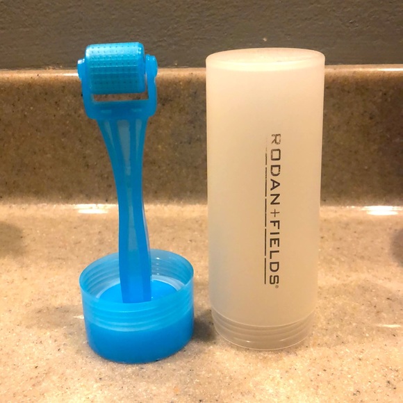 Rodan & Fields Derma Roller - Picture 2 of 2